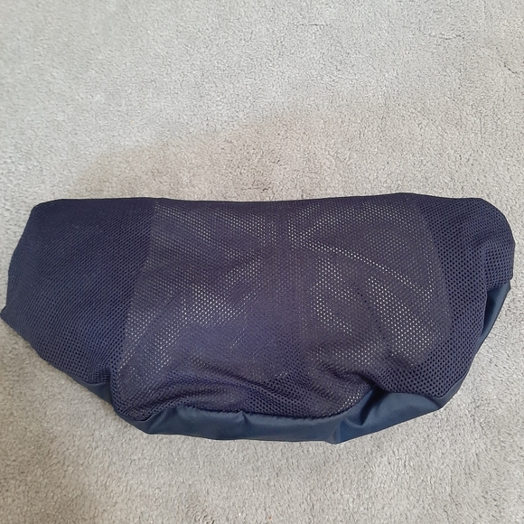 Vintage PUMA Mens packable jacket (medium) - Picture 10 of 11